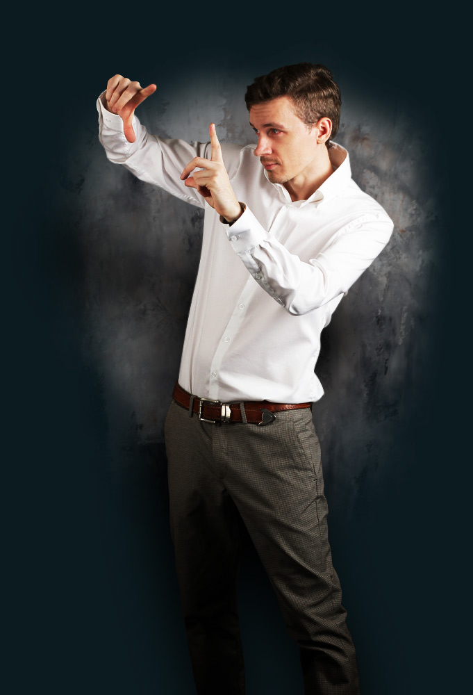 Максим Лиханов - главный по фотосъемке СОБРАНИЕ